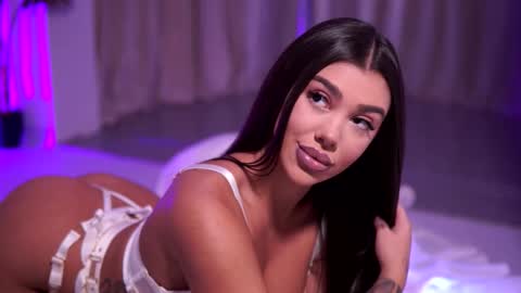 Naty online show from March 9, 2026, 8:02 pm