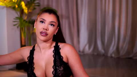 Snapshot of natydesiree chatting on May 27, 2026, 7:44 pm Naty online show from May 27, 2026, 7:44 pm