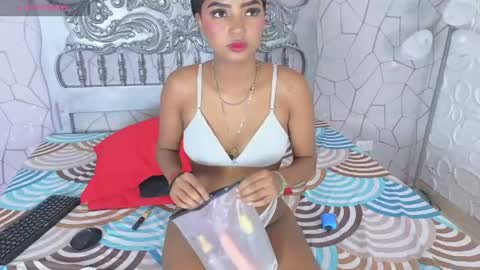 Snapshot of natyrussel chatting on July 7, 2026, 11:58 am natyrussel online show from July 7, 2026, 11:58 am