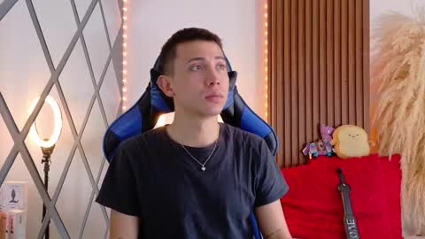 Christopher  Chris online show from September 13, 2025, 1:00 pm