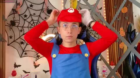 Christopher  Chris online show from October 25, 2025, 12:56 pm