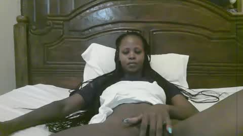 Snapshot of naughty_babe000 chatting on December 15, 2025, 7:12 am alisha online show from December 15, 2025, 7:12 am