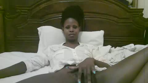 Snapshot of naughty_babe000 chatting on December 18, 2025, 1:11 am alisha online show from December 18, 2025, 1:11 am