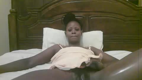 Snapshot of naughty_babe000 chatting on January 19, 2026, 2:37 am alisha online show from January 19, 2026, 2:37 am