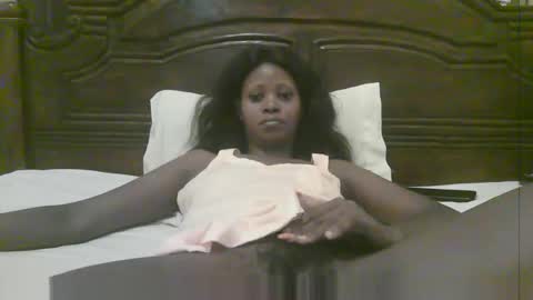 Snapshot of naughty_babe000 chatting on February 2, 2026, 4:11 am alisha online show from February 2, 2026, 4:11 am