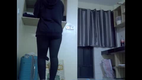 candy online show from November 6, 2025, 9:48 pm