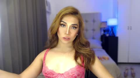 Snapshot of naughty_dreamerxxx chatting on April 18, 2026, 2:32 pm Queen Jess online show from April 18, 2026, 2:32 pm