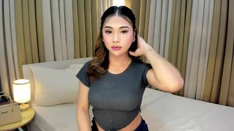 naughty_hunk_yuki online show from April 2, 2026, 6:44 am