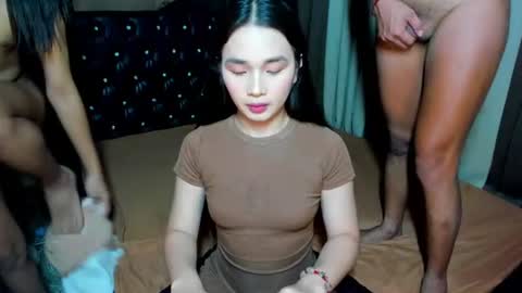 Snapshot of naughty_leigh chatting on June 14, 2026, 10:23 pm LEIGH online show from June 14, 2026, 10:23 pm