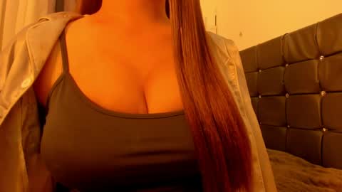 LEXY online show from April 19, 2026, 1:54 pm