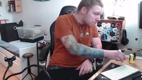 Snapshot of naughty_noisy_neighbors chatting on January 25, 2025, 2:58 pm Freyja and Baldur online show from January 25, 2025, 2:58 pm