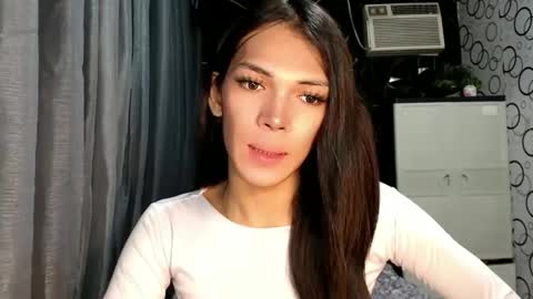 Snapshot of naughty_princess24 chatting on June 4, 2026, 7:14 am Ariela online show from June 4, 2026, 7:14 am