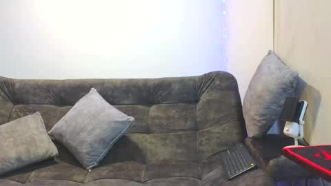 Sharon Gmez online show from April 13, 2026, 1:33 am