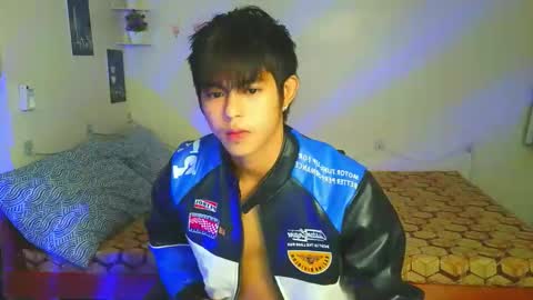 Loue online show from October 31, 2025, 11:00 am