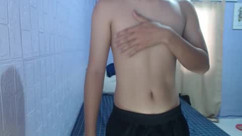 naughtyboytoni online show from November 4, 2025, 1:16 am