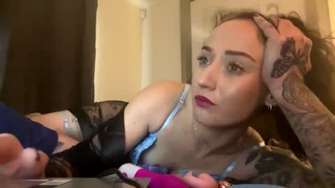 Snapshot of naughtycoupleweare chatting on July 25, 2026, 5:16 am naughtycoupleweare online show from July 25, 2026, 5:16 am