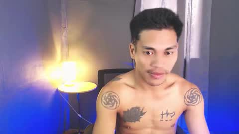 naughtyfuck_boy online show from April 28, 2026, 2:27 am