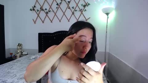 Valeria  online show from January 6, 2026, 8:01 pm