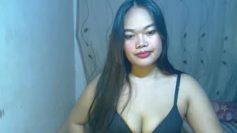 Snapshot of naughtyhotamber chatting on November 22, 2025, 7:13 pm amber and ryan online show from November 22, 2025, 7:13 pm