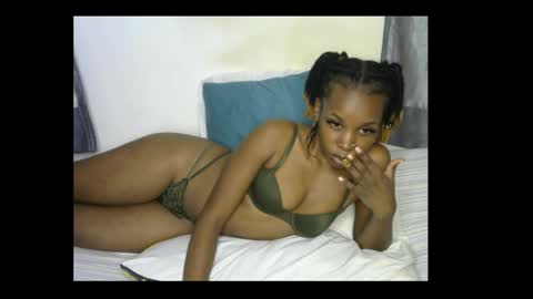 naughtyie online show from October 19, 2025, 7:47 pm