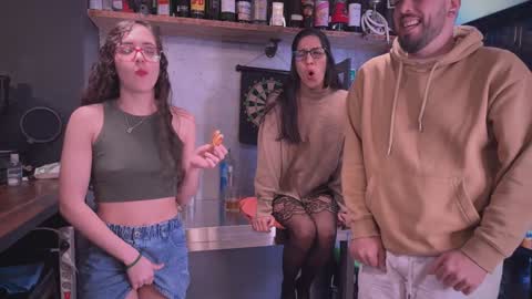 ANDREA STEPH  MIKE online show from January 4, 2025, 8:16 pm