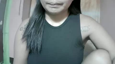 naughtymom_33 online show from November 8, 2025, 11:58 pm