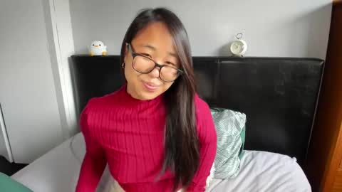 Gigi Chu  online show from October 7, 2025, 11:51 am