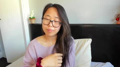 Gigi Chu  online show from April 30, 2026, 1:39 pm