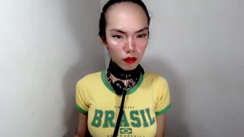 naughtypetiteangel online show from November 13, 2025, 7:40 am