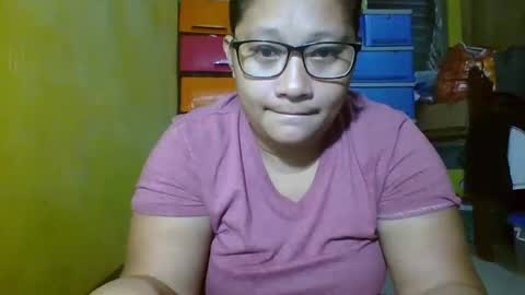 Snapshot of naughtypinay08 chatting on January 6, 2026, 1:37 pm juls online show from January 6, 2026, 1:37 pm