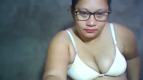 Snapshot of naughtypinay08 chatting on February 25, 2026, 6:01 am juls online show from February 25, 2026, 6:01 am