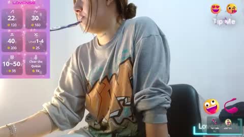 naughtyplayass online show from February 20, 2025, 6:24 pm