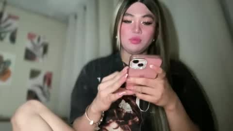 Rose Wilson online show from December 16, 2024, 5:49 am