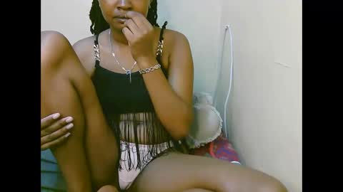 naughtyqueen online show from November 17, 2025, 1:22 am