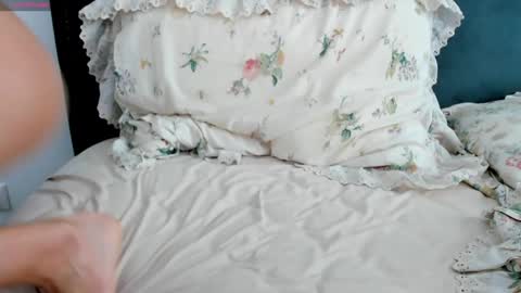 Aryna online show from February 4, 2025, 8:13 am