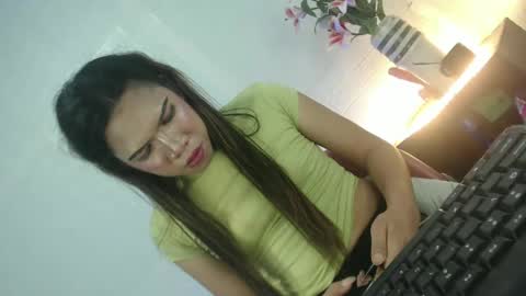 naughtywildvenice online show from February 12, 2025, 4:44 pm