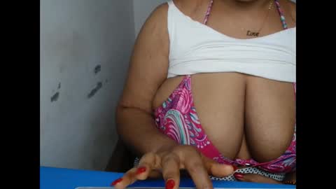 naughtyxpussyx online show from November 25, 2025, 12:27 pm