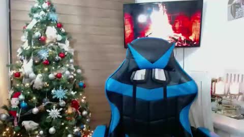 Nico online show from December 18, 2024, 2:53 am