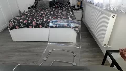 Snapshot of nauty_leila chatting on January 24, 2025, 9:49 am KimBeee online show from January 24, 2025, 9:49 am