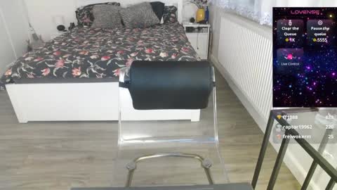 Snapshot of nauty_leila chatting on February 2, 2025, 1:08 pm KimBeee online show from February 2, 2025, 1:08 pm