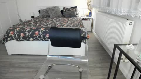 Snapshot of nauty_leila chatting on February 8, 2025, 10:07 am KimBeee online show from February 8, 2025, 10:07 am