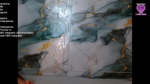 NAUYGTYQUEEN online show from April 19, 2026, 1:16 am