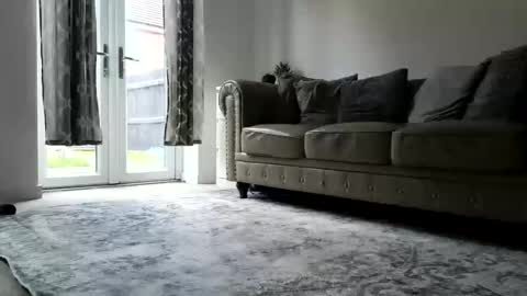 Navyrein online show from October 24, 2025, 3:41 pm