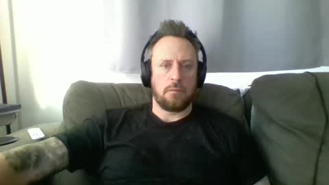 nawtydom1977 online show from January 3, 2025, 2:40 pm