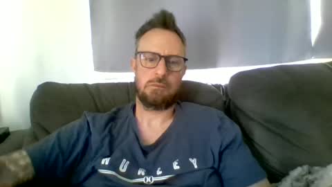 nawtydom1977 online show from June 15, 2026, 6:43 pm