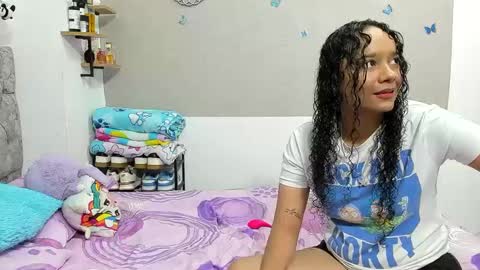 nay_and_aleja online show from October 12, 2025, 1:37 am