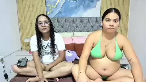 Snapshot of nay_and_aleja chatting on July 24, 2026, 2:31 am nay_and_aleja online show from July 24, 2026, 2:31 am