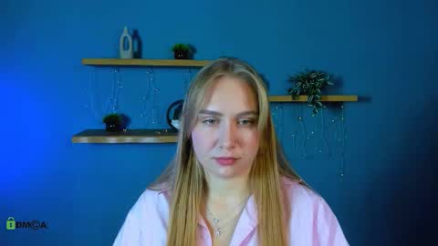 naya_dream online show from December 17, 2025, 9:37 am