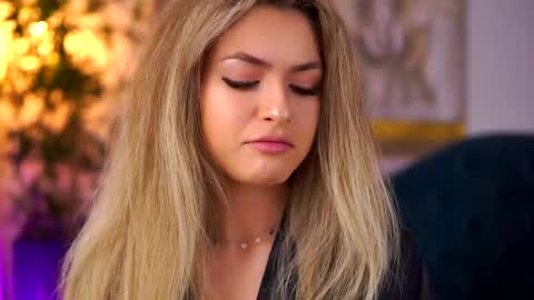 Naya online show from February 4, 2026, 7:09 pm