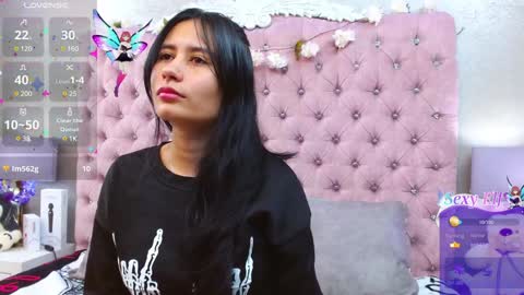 Snapshot of nayecloud chatting on January 15, 2025, 3:43 am Naye online show from January 15, 2025, 3:43 am